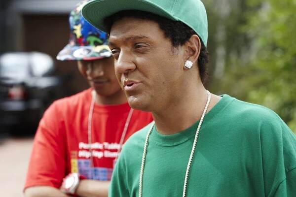Spratci - Epizoda 2 - Z filmu - Chris Lilley