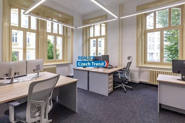 Prodej činžovního domu 2762 m², Kollárovo nám., Olomouc