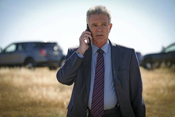 Closer: Nové případy - Zahraniční věci - Z filmu - Tony Denison