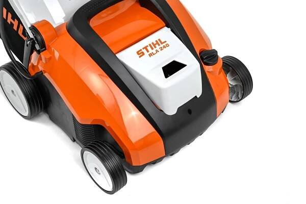 Aku vertikutátor STIHL RLA 240