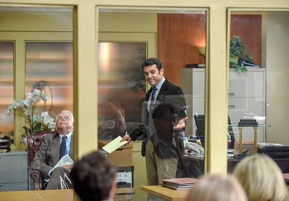 William Devane, Fred Savage - The Grinder - A System on Trial - Z filmu