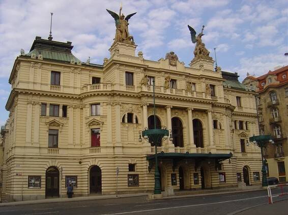 Divadlo na Vinohradech - Neznámá Praha
