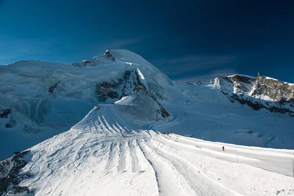 Glacier Skiing in Europe 10