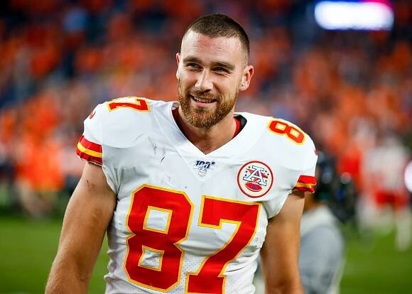 NFL Stars Who Love Taylor Swift