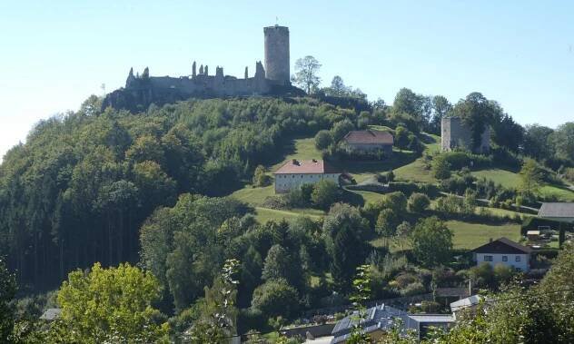 Burgruine Waxenberg