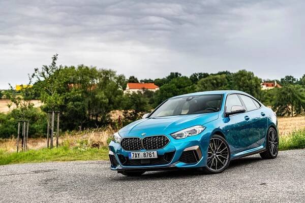 Test BMW M235i xDrive Gran Coupé 2020: Vzhledově možná rozporuplné, jízdně skvělé - roadblog.cz