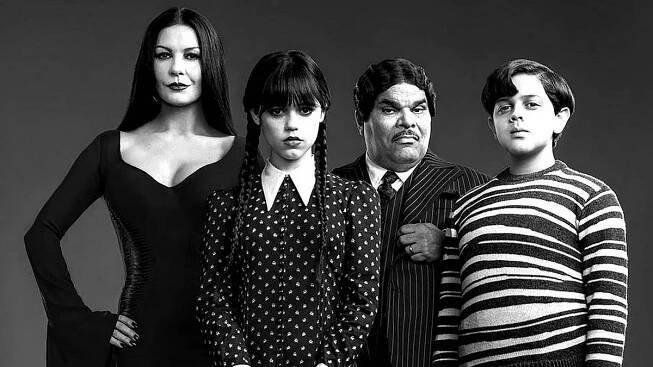 Seznamte se s novou rodinou Addamsových! Takhle vypadá Catherine Zeta-Jones jako Morticia a další