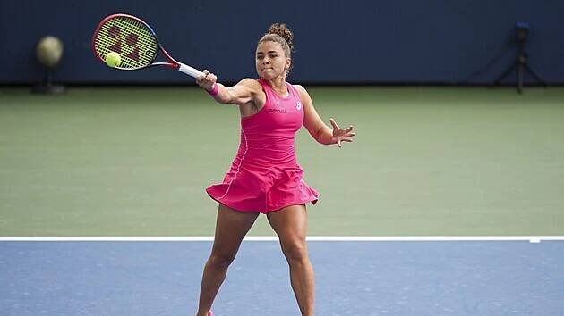 Hvězdná Italka Jasmine Paoliniová svádí ve třetím kole US Open boj s českou...