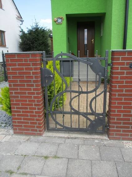 Brány a oplocení, instalace a zapojení pohonů bran Tousek - mwz.cz