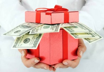 Kolik dát za svatební dar v hotovosti 2022