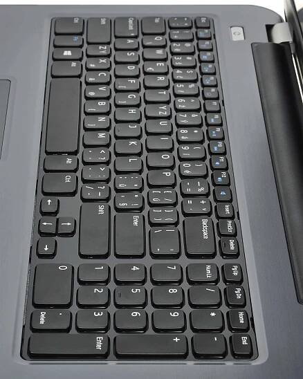 Dell Inspiron 17R stříbrný