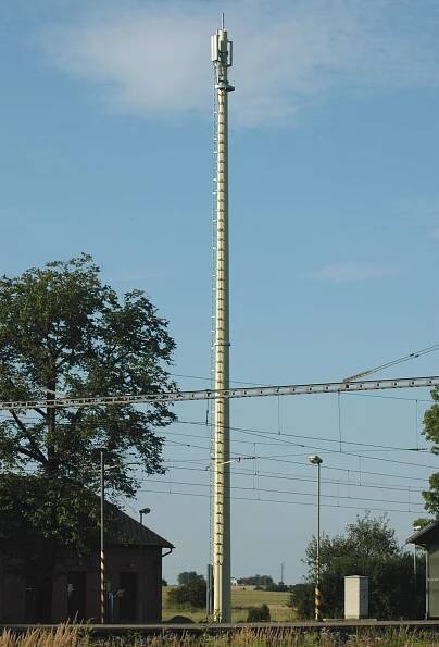 Soubor:BTS GSM-R Jistebnik.jpg – Wikipedie