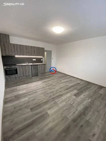 Pronájem bytu 1+kk 31 m², Nádražní, Mohelnice