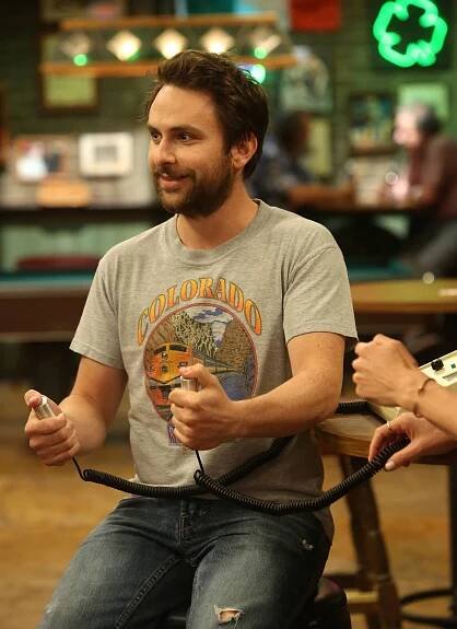 It's Always Sunny in Philadelphia - Mac a Dennis si koupí sdílený dočasný pronájem - Z filmu - Charlie Day