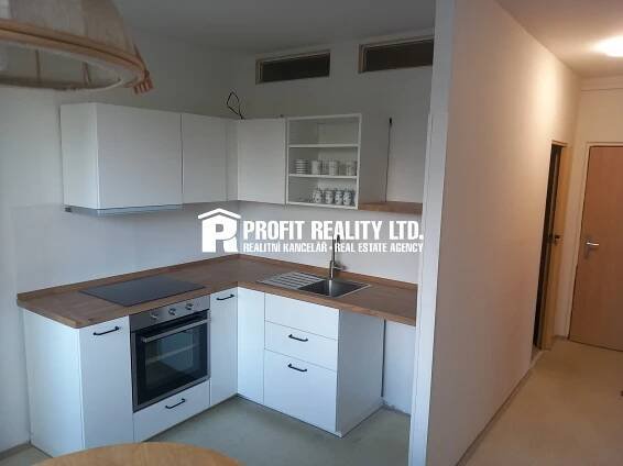 Pronájem bytu 1+1 36 m2, Hradec Králové