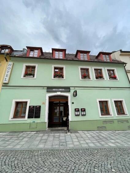 Budova, kde se hotel nachází