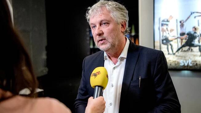 Peter Eriksson öppnar för lagstiftning mot nätjättarna 