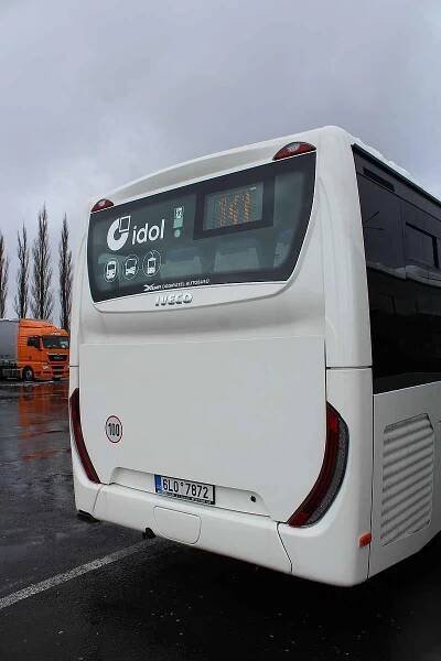 Společnost ČSAD Liberec představila přírůstek do svého vozového parku – sedmnáct autobusů značky Iveco.