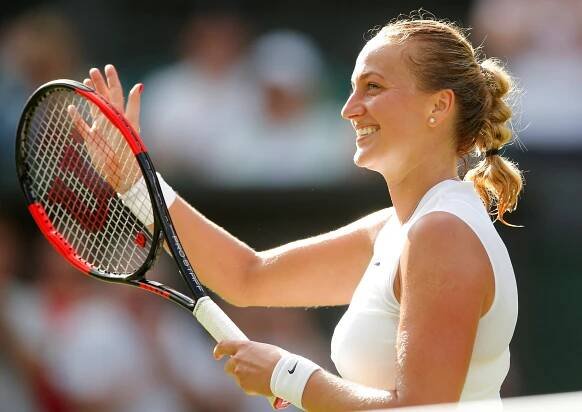 Petra Kvitová děkuje fanouškům na Wimbledonu. | iROZHLAS - spolehlivé zprávy