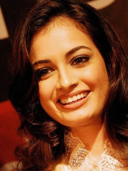 Dia Mirza : Net Worth, Height, Weight, Age, Affairs, Wiki, Facts and Figures 9