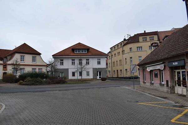 Současný pohled na Tyršovo náměstí v Novém Strašecí.