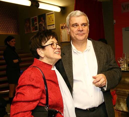 FOTO: Petr Štěpánek se oženil s režisérkou Vlastou Janečkovou. – stránka 71