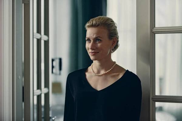 Hotel Swan Helsinki - Uusi johtaja - Z filmu - Minka Kuustonen