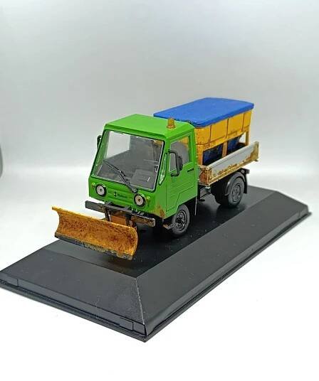 MULTICAR M25 - ZIMNÍ ÚDRŽBA SYPAČ REZ PATINA 1:43 - Modely automobilů