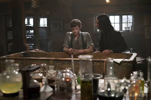 Penny Dreadful - Den, kdy zemřel Tennyson - Z filmu - Harry Treadaway, Shazad Latif