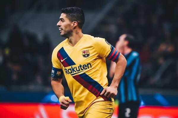 Suárez odchází z Barcelony. S ostudou a | nastartu.cz 