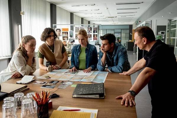 Blutige Anfänger - Willkommen in der Moko - Z filmu - Cheyenne Pahde, Martin Peñaloza Cecconi, Luise Emilie Tschersich, Ugur Ekeroglu, Werner Daehn