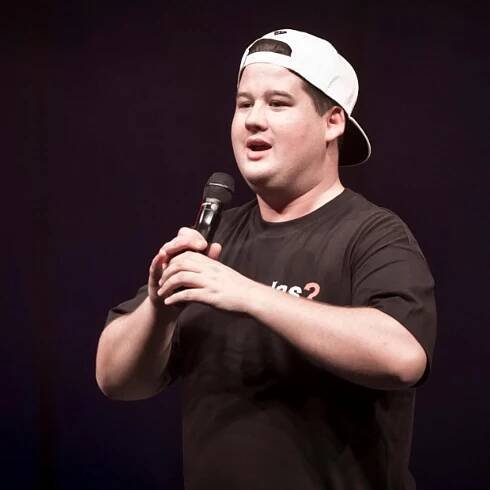 Chris Tall: Wer ist die Frau an der Seite des Comedians?