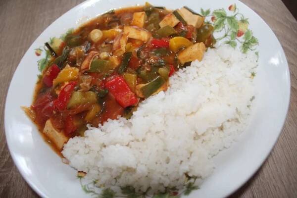 Vegan čínská směs s rýží - Annie's Diary