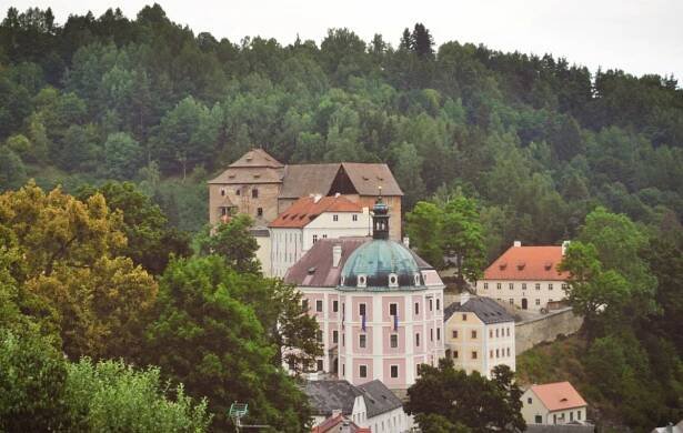 Hrad a zámek Bečov nad Teplou | TuristickaMapa.cz
