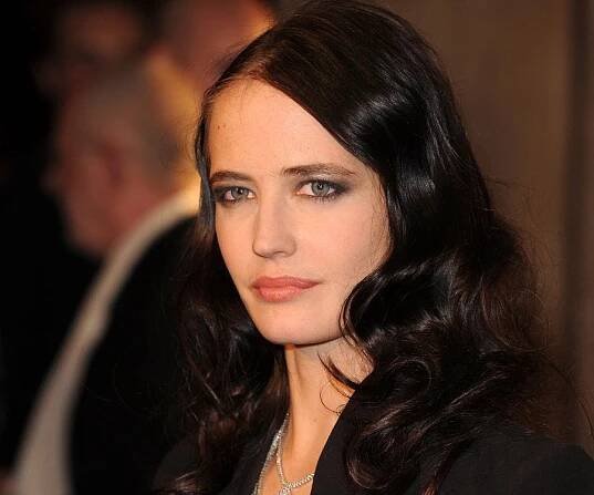 Eva Green Biography - Facts, Childhood, Family Life & Achievements