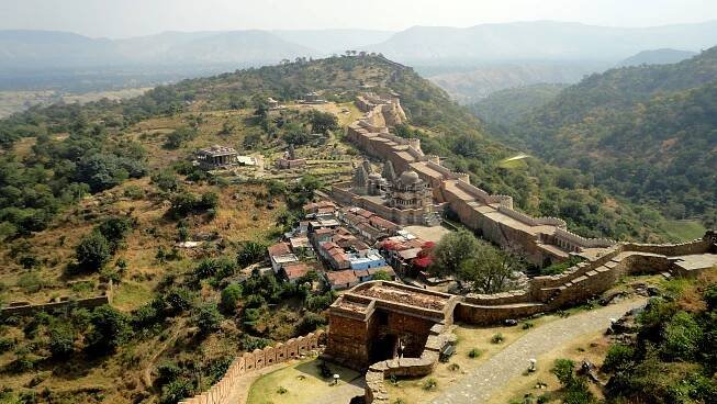 Súbor:Aerial view of Kumbhalgarh.jpg – Wikipédia