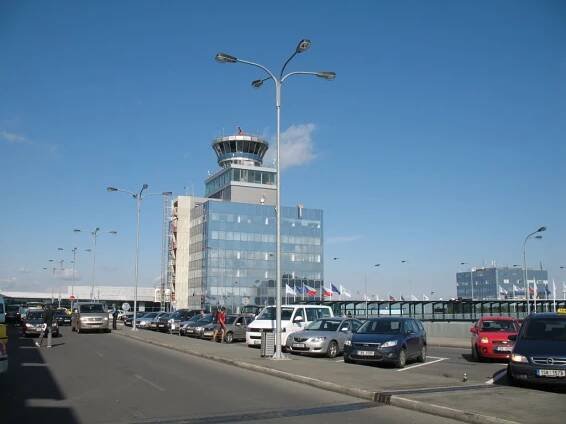 Letiště Praha, Terminál 2 (1)