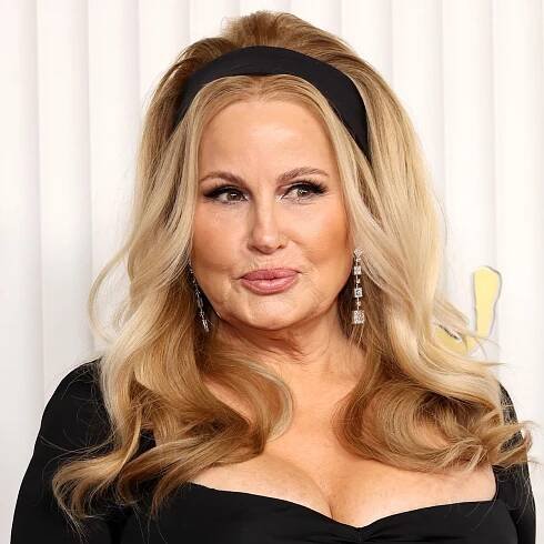 jennifer-coolidge-sag-awards-hairstyle-305797-1677525481115-square