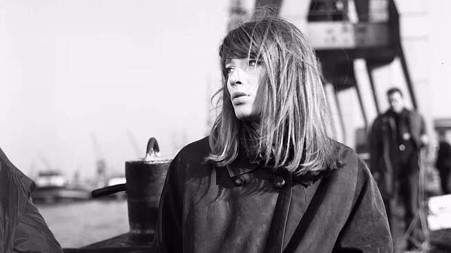Jak stydlivá Françoise Hardyová okouzlila Bowieho, Jaggera i McCartneyho