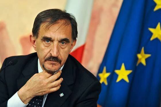 Giorgio Cadorini: Bude tam hajlovat? Předseda italského Senátu dnes navštíví Terezín