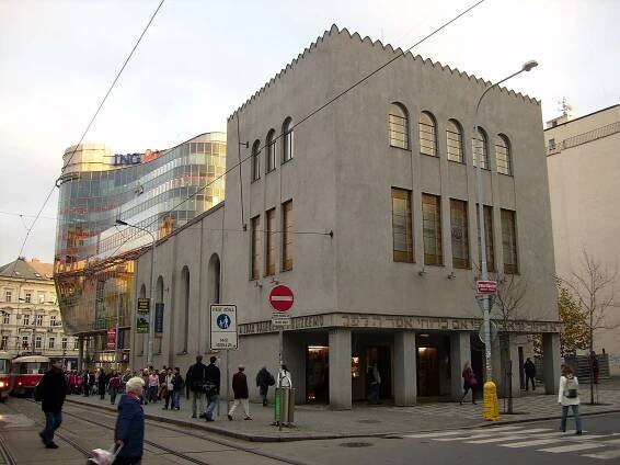 Soubor:Synagoga na Smichove2.jpg