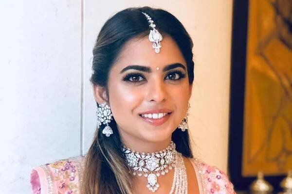 Isha Ambani: 5 bridal beauty lessons to learn from the heiress