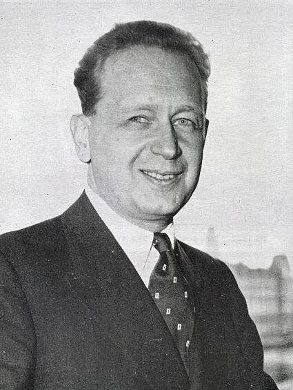 File:Dag Hammarskjöld (3x4 cropped).jpg - Wikimedia Commons