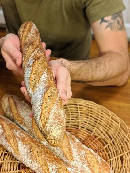 Tradiční Francouzská bageta | Bread recipes, Food, Bread