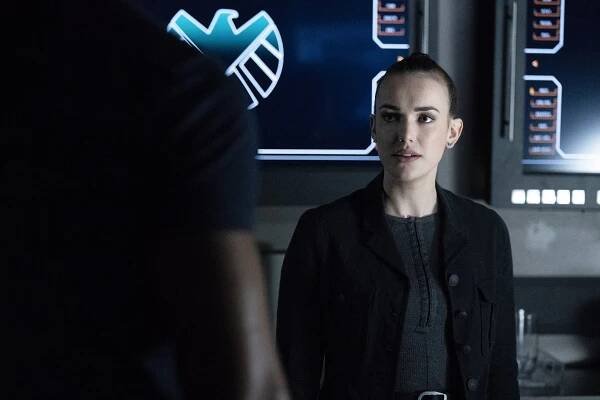 Agenti S.H.I.E.L.D. - Znamení - Z filmu - Elizabeth Henstridge