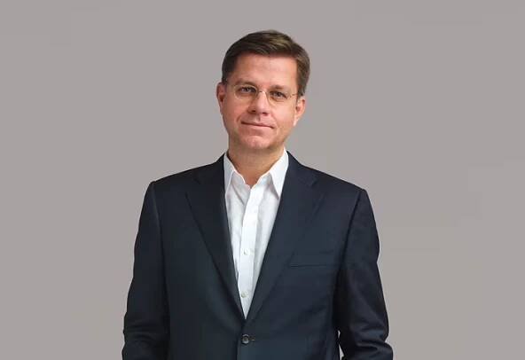 Philip  Thomas 