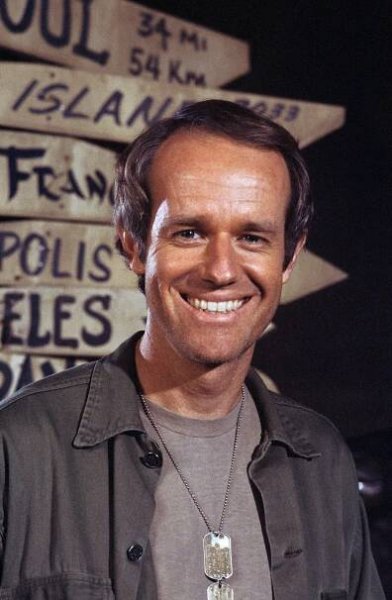 Foto k tématům MASH, Mike Farrell – stránka 34