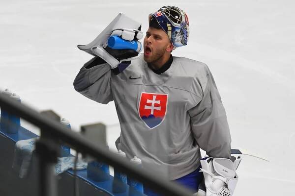 Brankár Hlavaj posilní Slovensko na šampionáte vo Švédsku