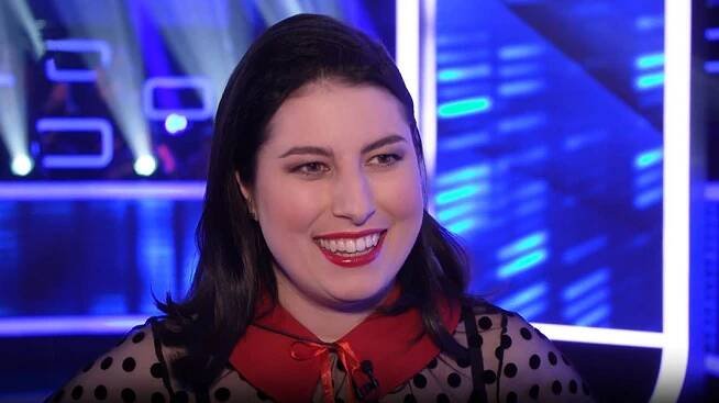 Viktorie Mertová jako Belladonna trápí televizní soutěžící.
