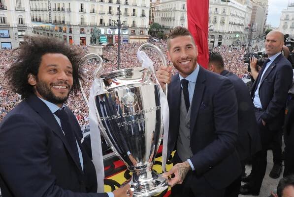 Soubor:Recepción Real Madrid en la Comunidad de Madrid (41735735664).jpg